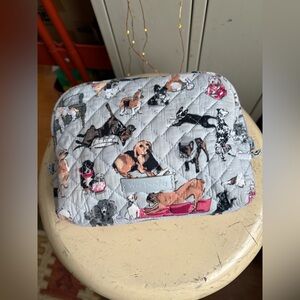 Medium Cosmetic Best in Show by Vera Bradley 🐶